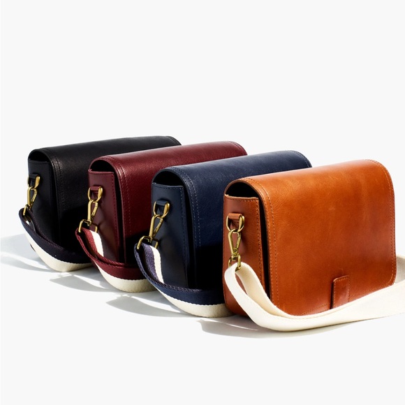 Madewell - The Transport Flap Shoulder Bag in English Saddle - Picture 4 of 9